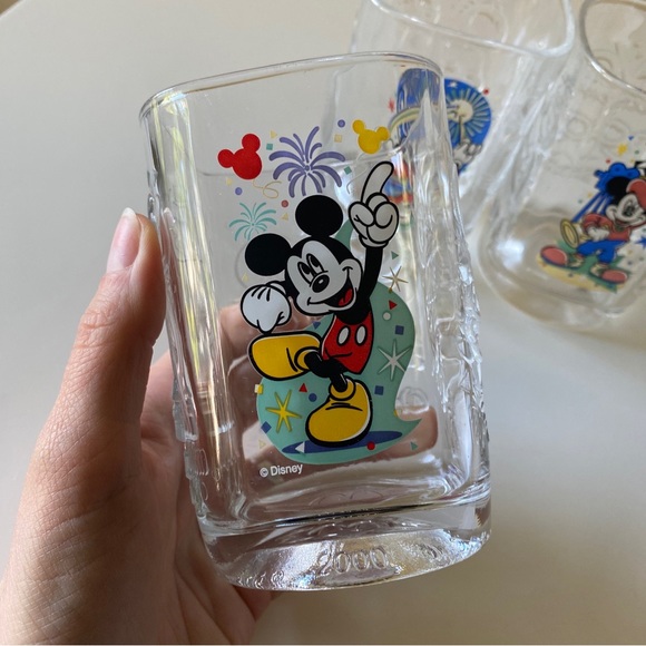 McDonald’s Walt Disney World Year 2000 Celebration Glasses Set of 4 - Picture 13 of 16